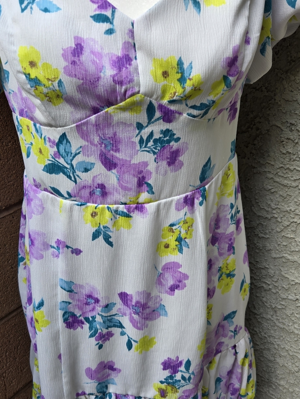 City Studio Sweetheart Puff Sleeve Floral Mini Dress in White - Picture 4 of 9